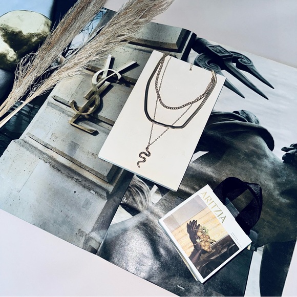 NECKLACE Snake Pendant with Chains - Picture 1 of 3